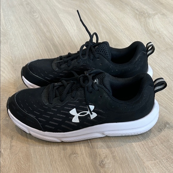 Under Armour Other - Under Armour Black Athletic Shoes with White Soles, Men’s Size 9.5 Extra Wide